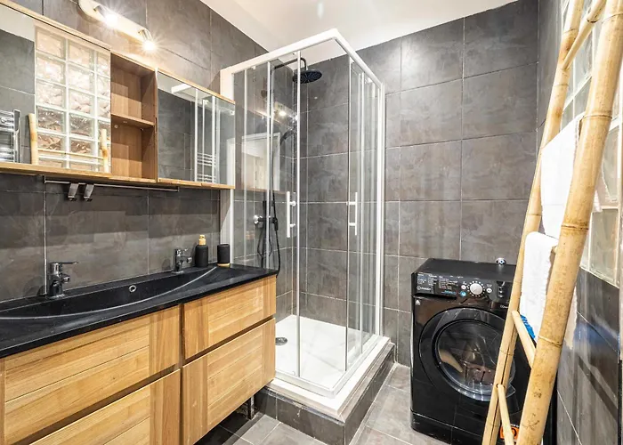 Magnificent - Ac- 2br- 4p -