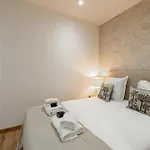 Magnificent - Ac- 2br- 4p -